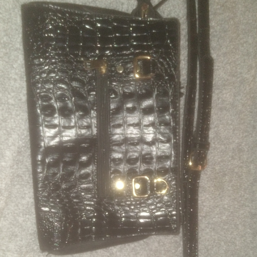 Imoshion Black Crocodile-Embossed Crossbody Bag